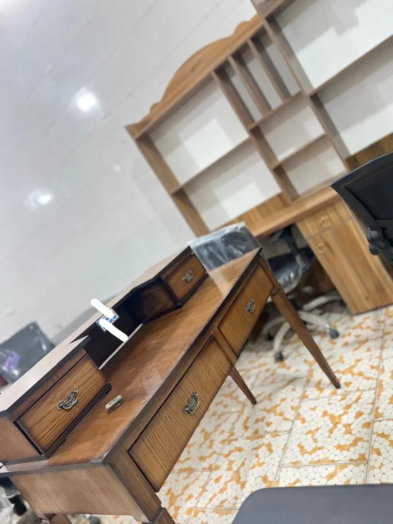 میزکلاسیک تحریری|میز تحریر و کامپیوتر|یزد, |دیوار