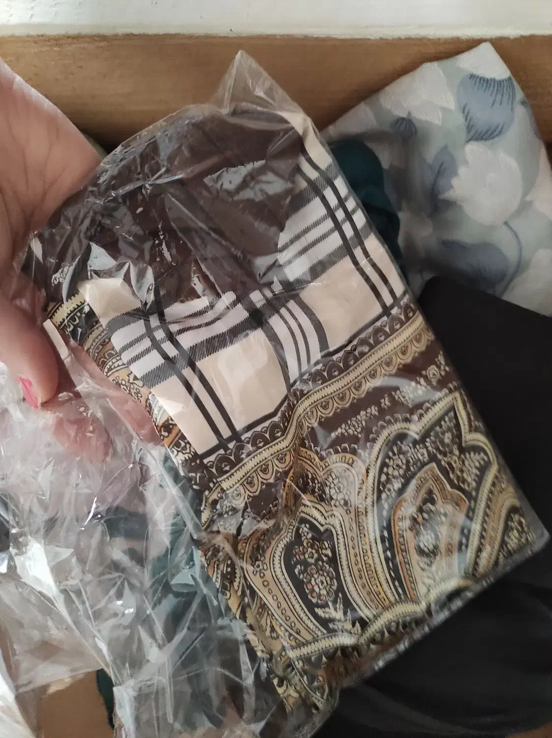 روسری نو|لباس|گرگان, |دیوار