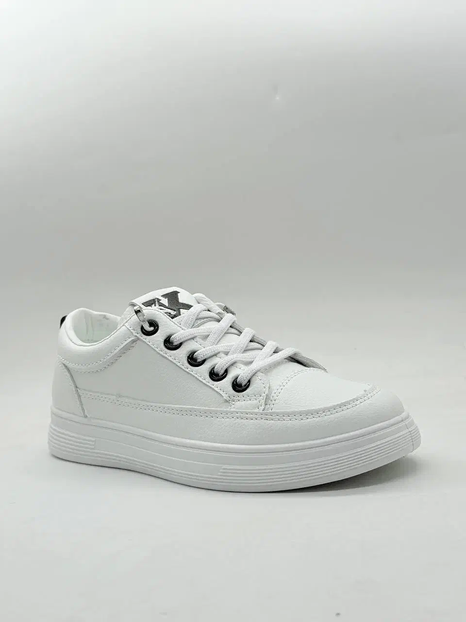 انواع کتانی های کپی و اورجینال|کیف، کفش، کمربند|رشت, جهاد|دیوار