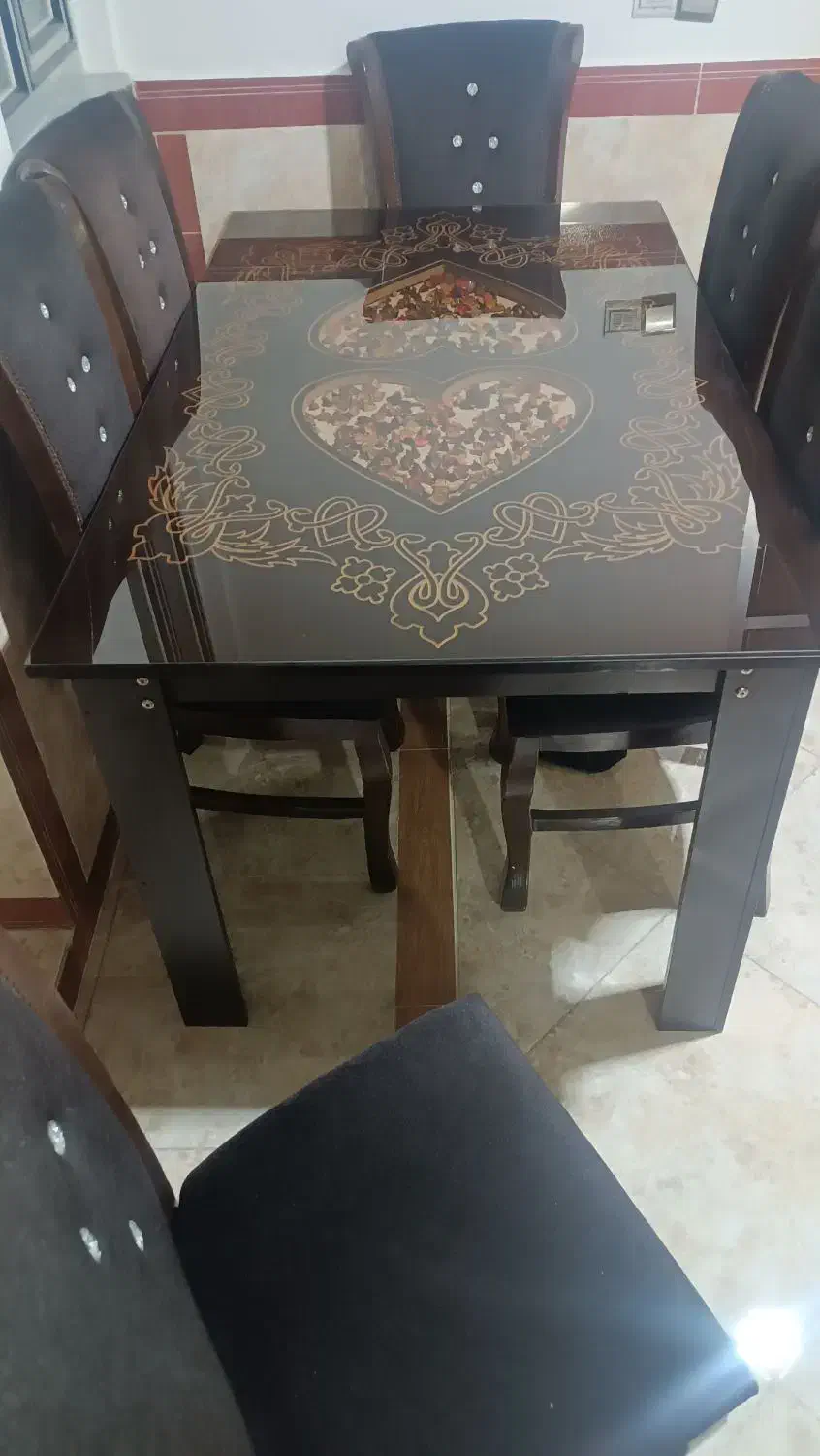 میزو صندلی نهار خوری ۶نفره|میز و صندلی غذاخوری|اسلام‌‌آباد غرب, |دیوار