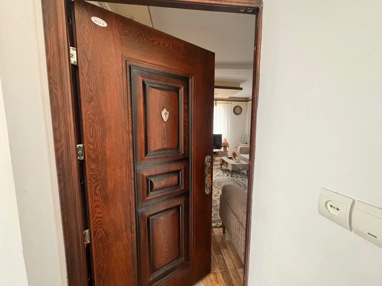 سوئیت دو‌بر ، ورودی جدا، کرسی بلند|فروش آپارتمان|لنگرود, |دیوار