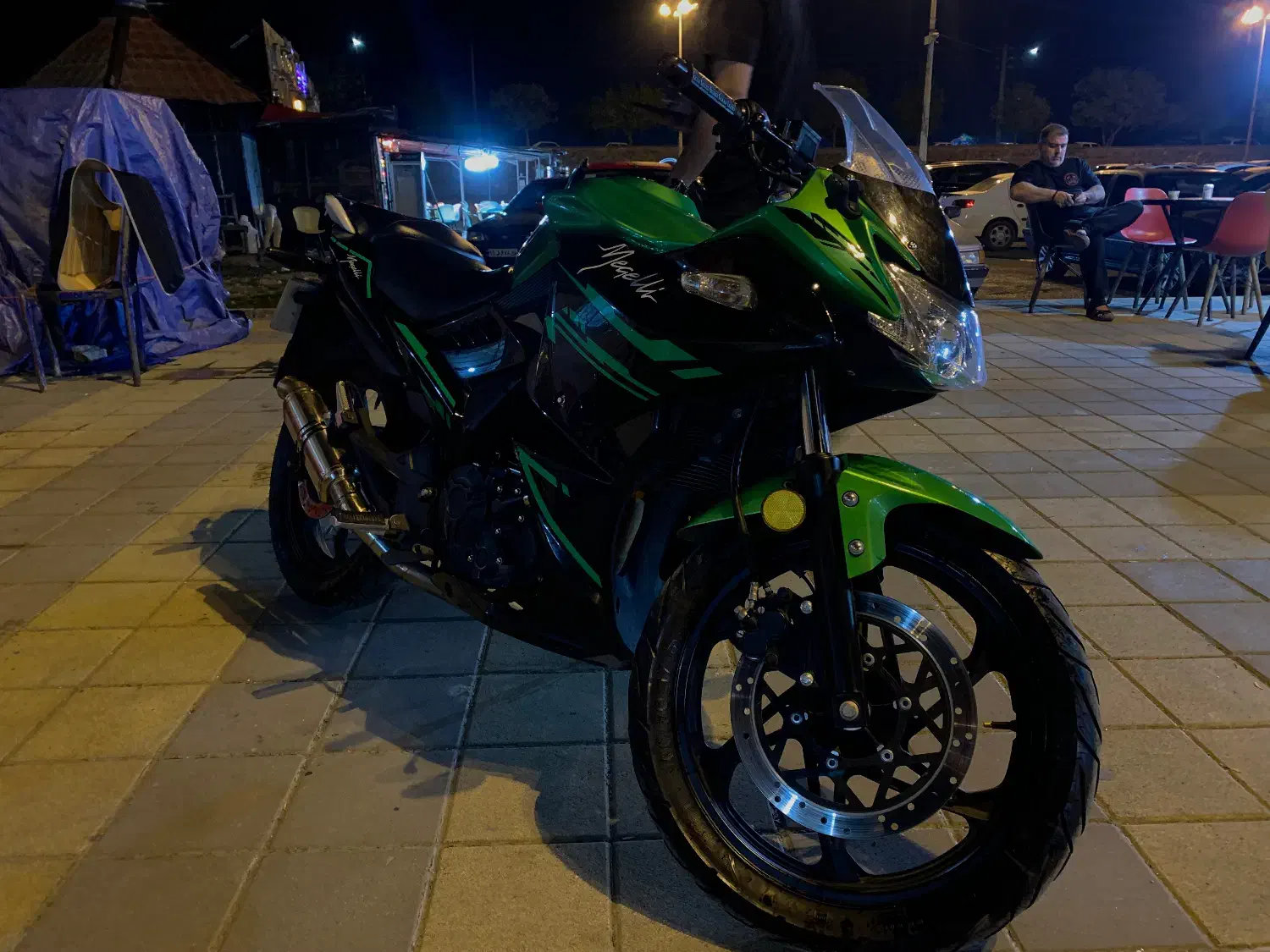 مگلی|موتورسیکلت|آستارا, |دیوار