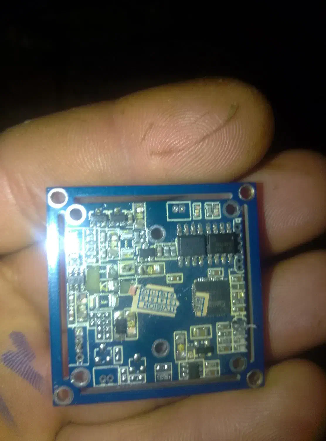 فروشی|دوربین مداربسته|اندیشه, اندیشه فاز ۳|دیوار