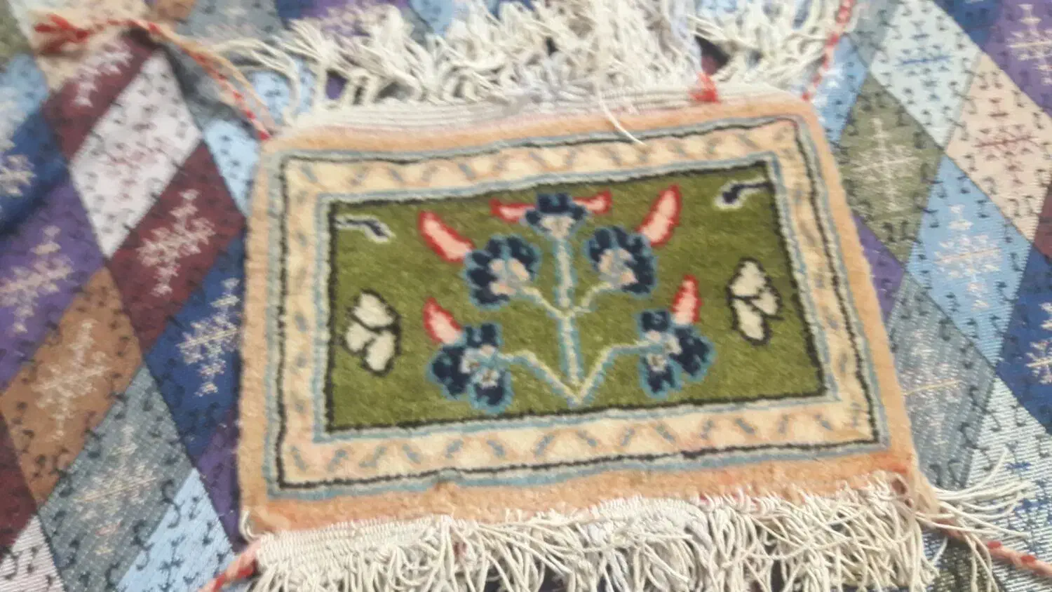 قالیچه دستبافت قدیمی|فرش|قم, نخودی|دیوار