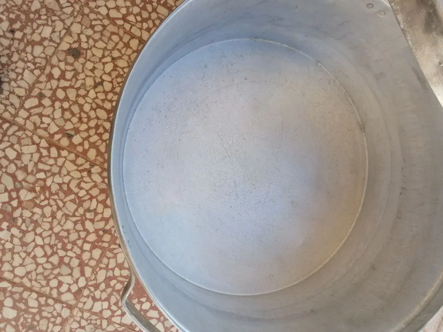 دیگ روحی بزرگ|ظروف پختوپز|مبارکه, |دیوار