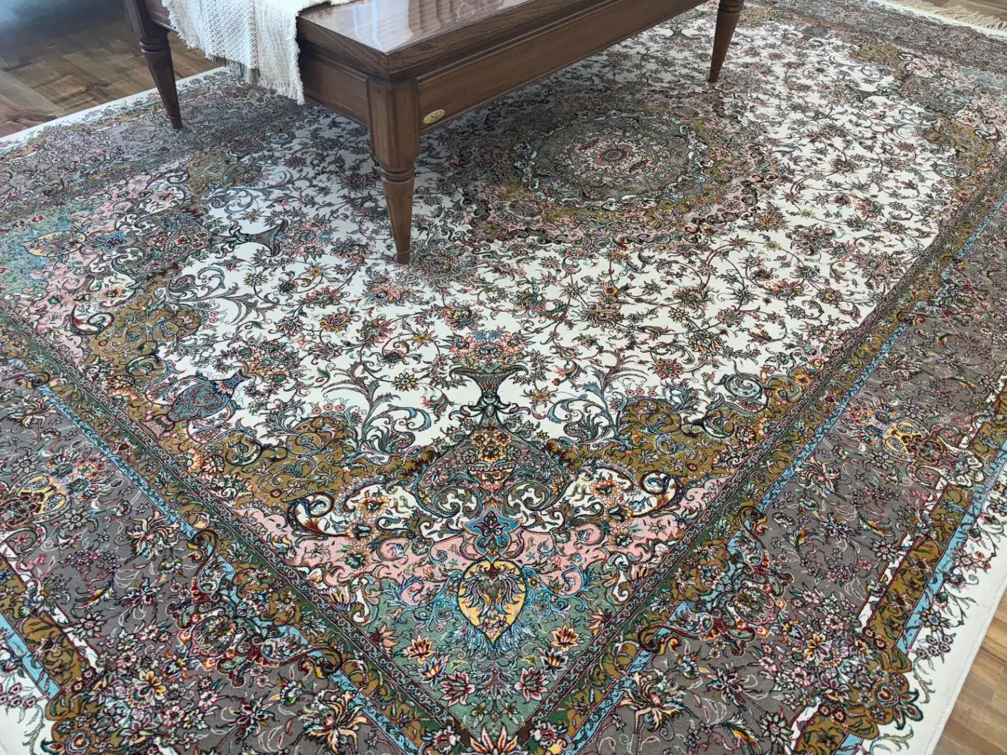 ۳عدد فرش|فرش|مهاباد (آذربایجان غربی), |دیوار