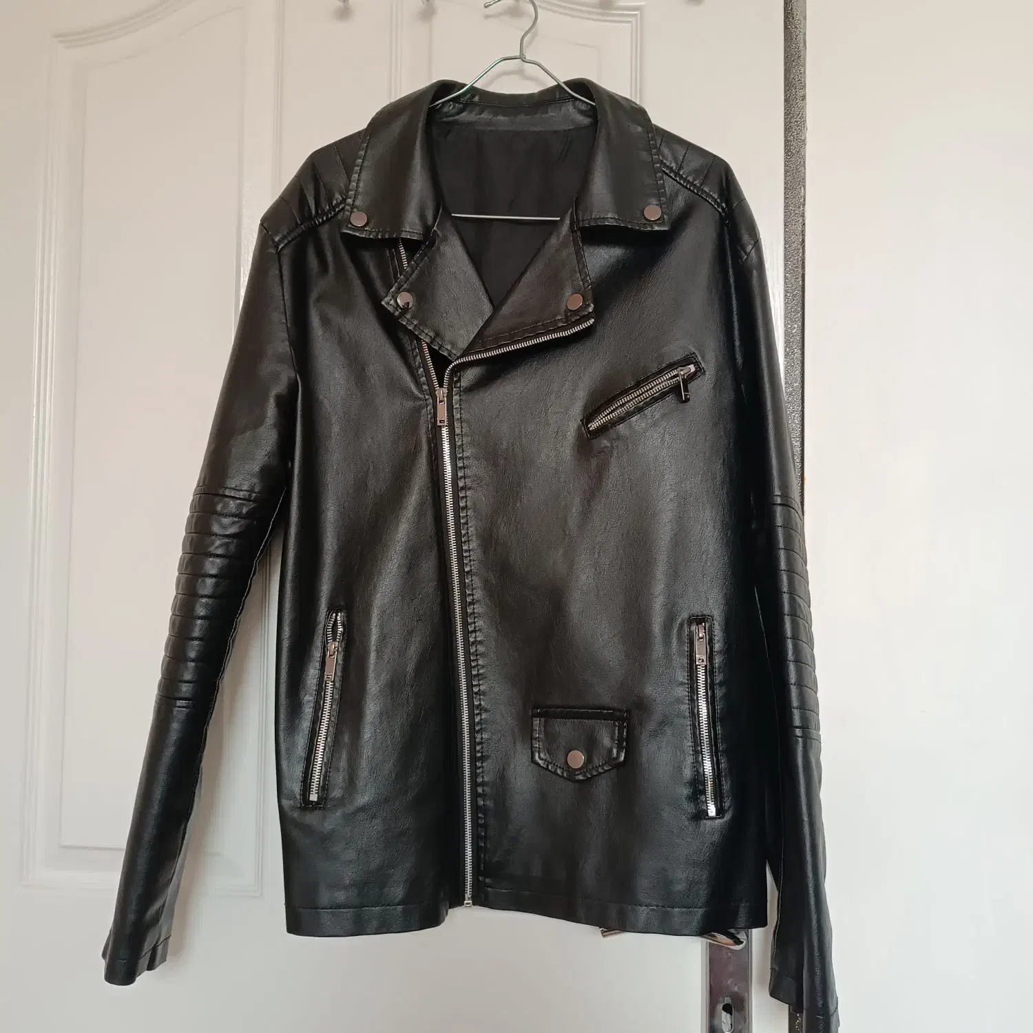 فروش پالتو و کاپشن چرمی مردانه|لباس|صوفیان, |دیوار