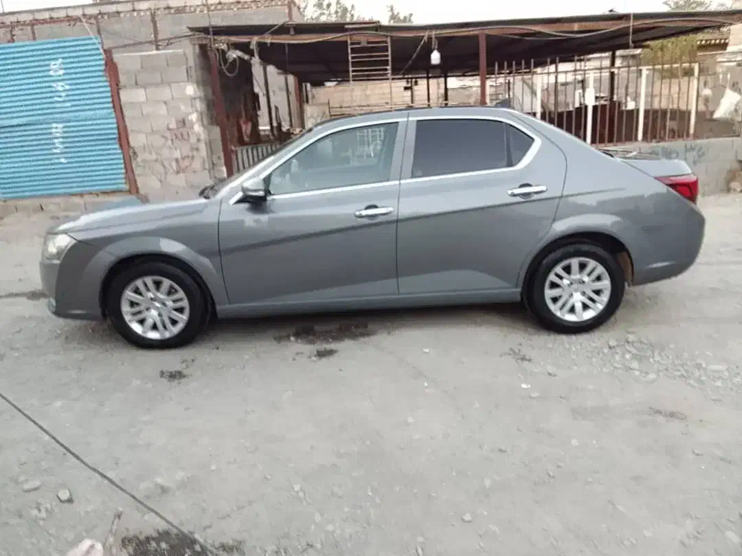 دنا پلاس مدل 99 بسیار تمیز بدون خط خش در حد صفر|خودرو سواری و وانت|مشهد, حضرت حجت|دیوار