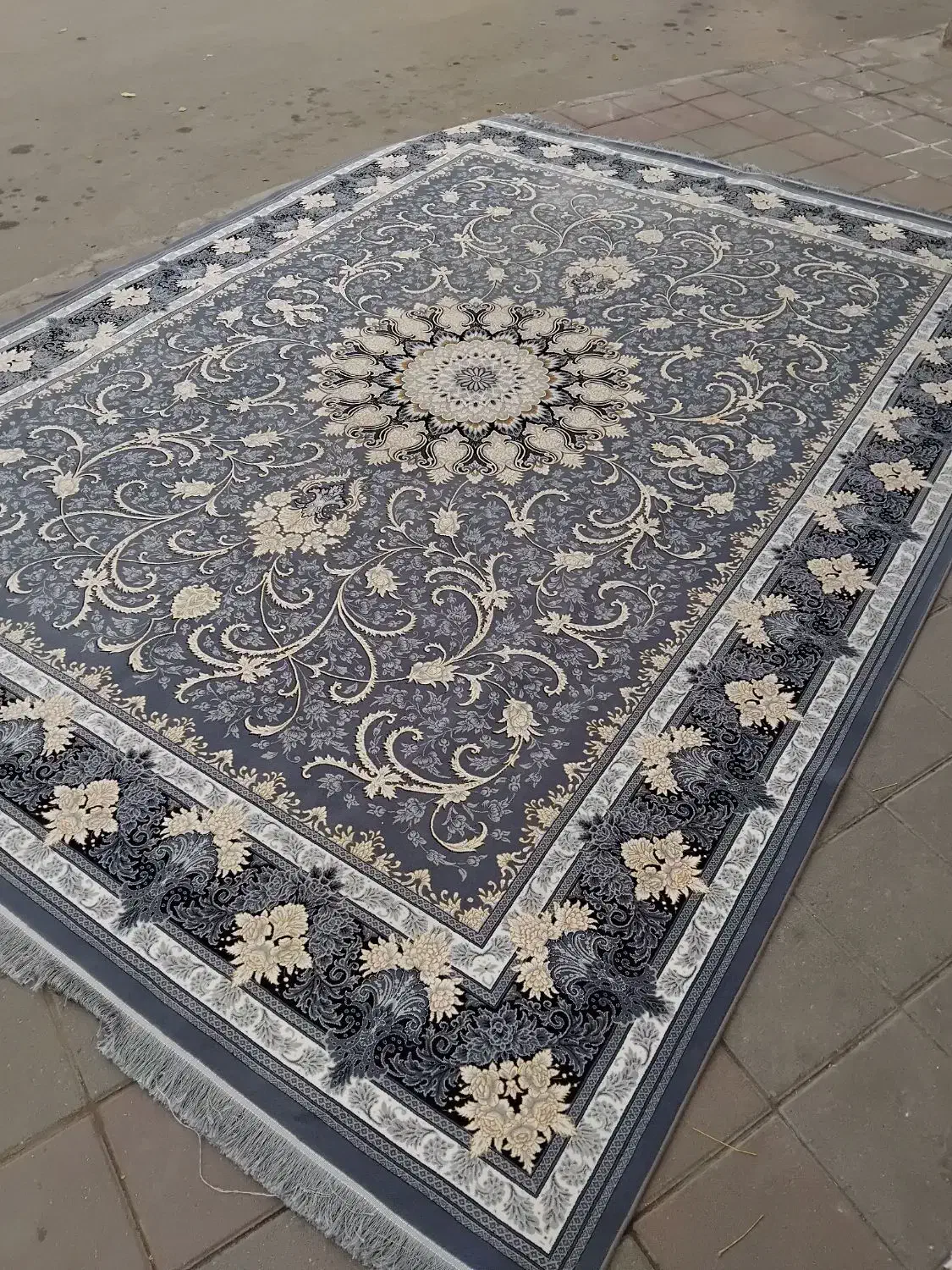 فرش ۱۲ متری ۲ عدد ۷۰۰ شانه اصل|فرش|ساوه, |دیوار