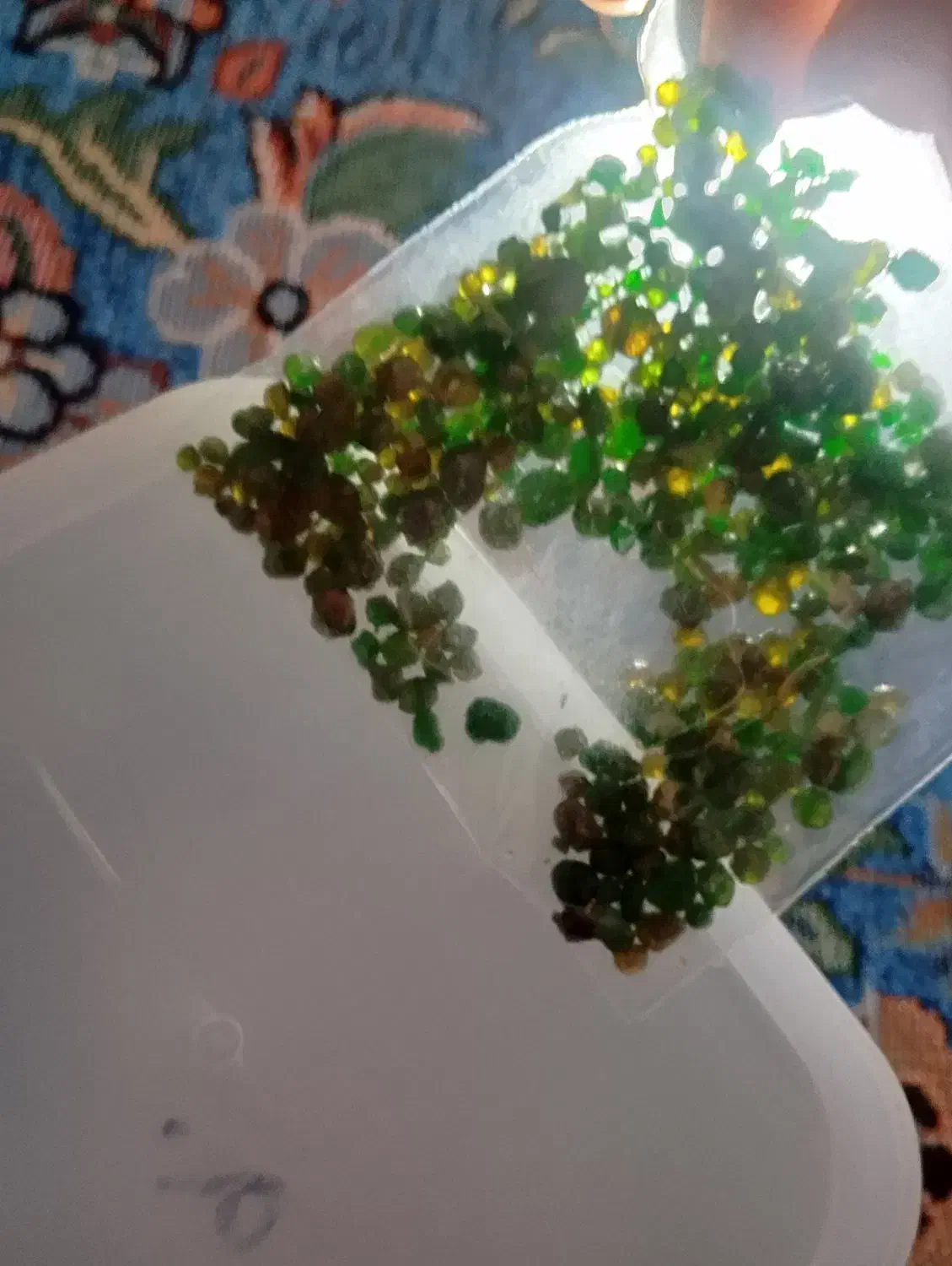 سنگ گارنت سبز|جواهرات|صوغان, |دیوار