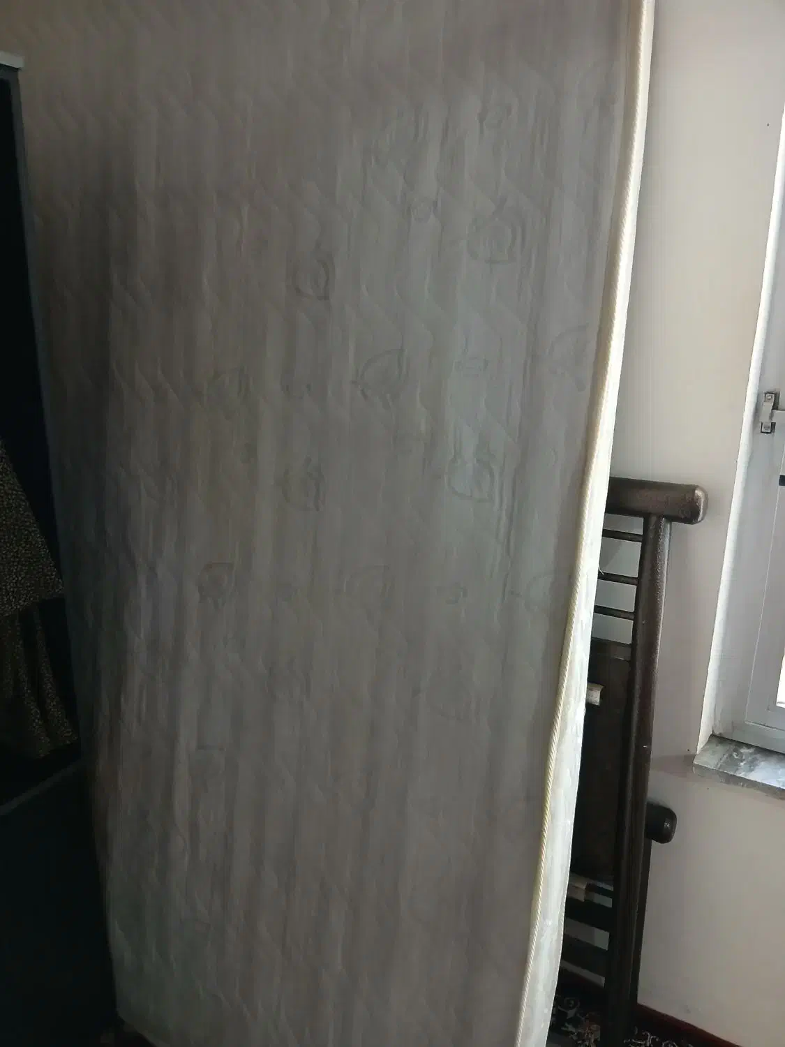 نیازندارم|تشک تختخواب|نیر (اردبیل), |دیوار