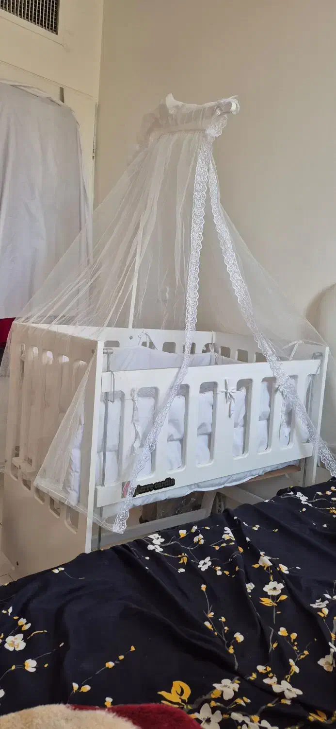 تخت خواب کنار مادر گهواره شو|تخت و صندلی بچه|مشکیندشت, |دیوار