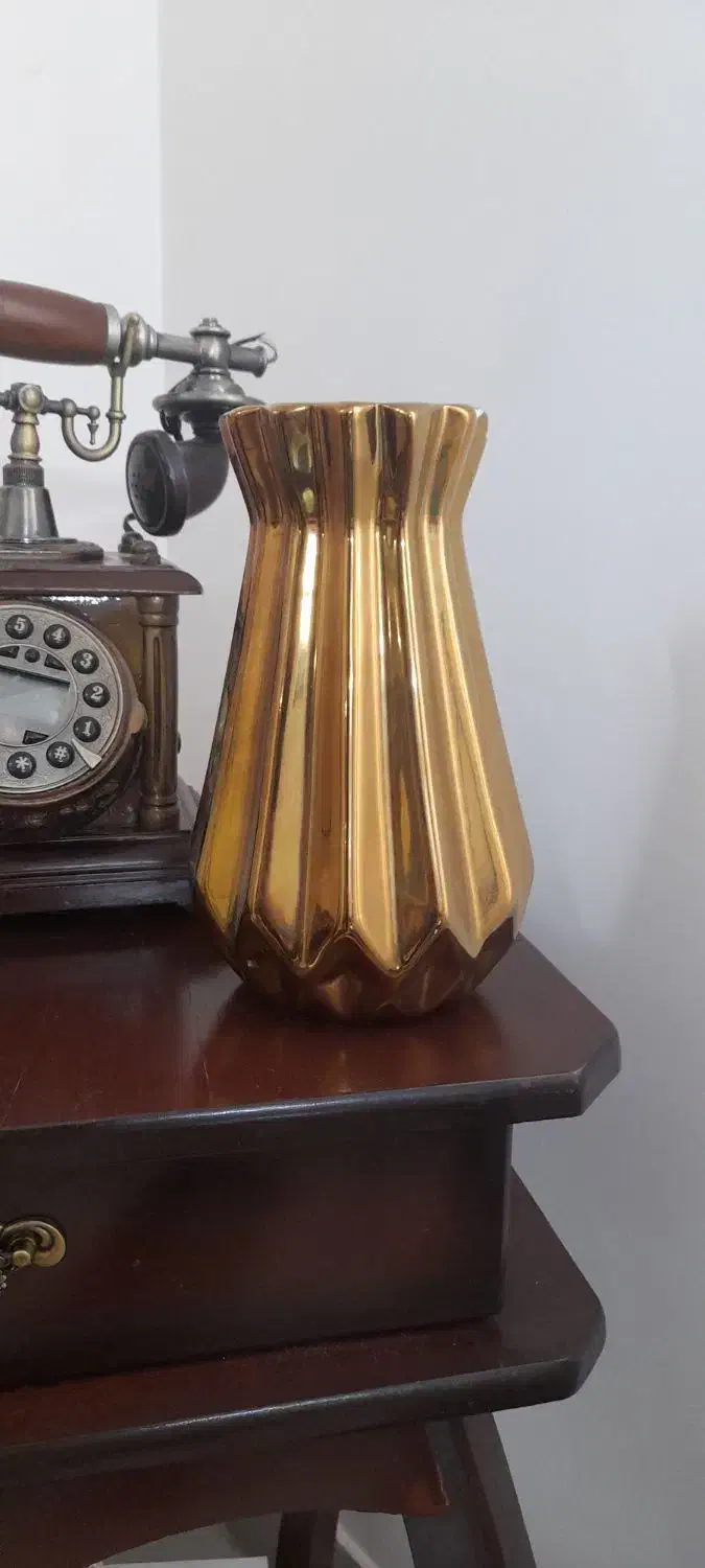 گلدان|کلکسیون اشیاء عتیقه|شاهرود, |دیوار