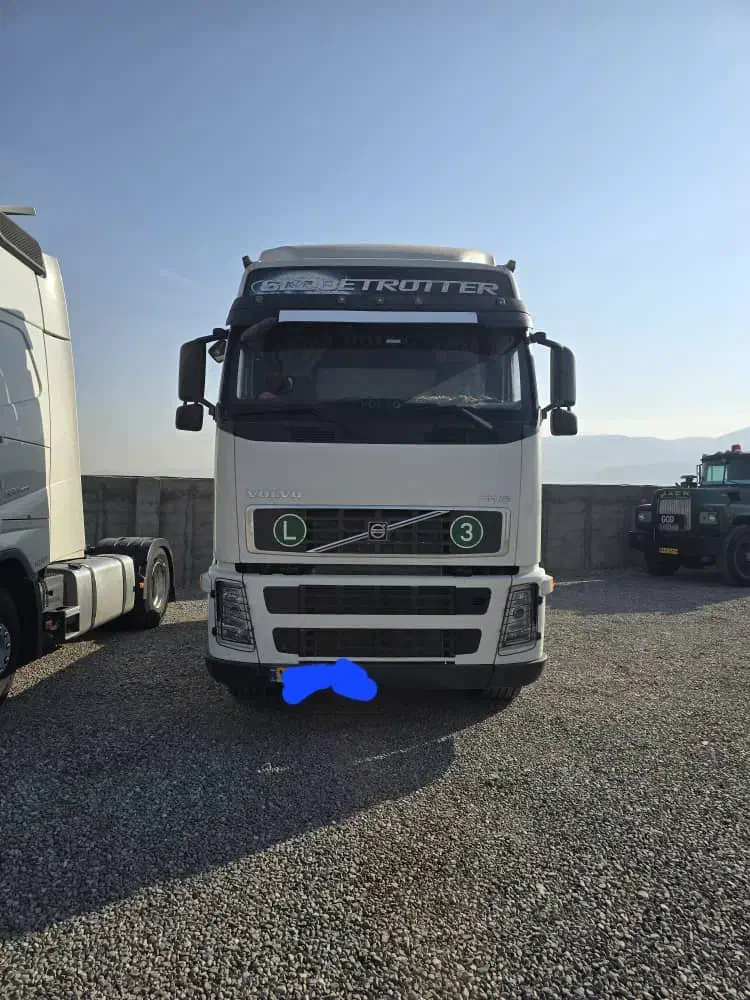 کشنده|خودرو سنگین|میانه, |دیوار