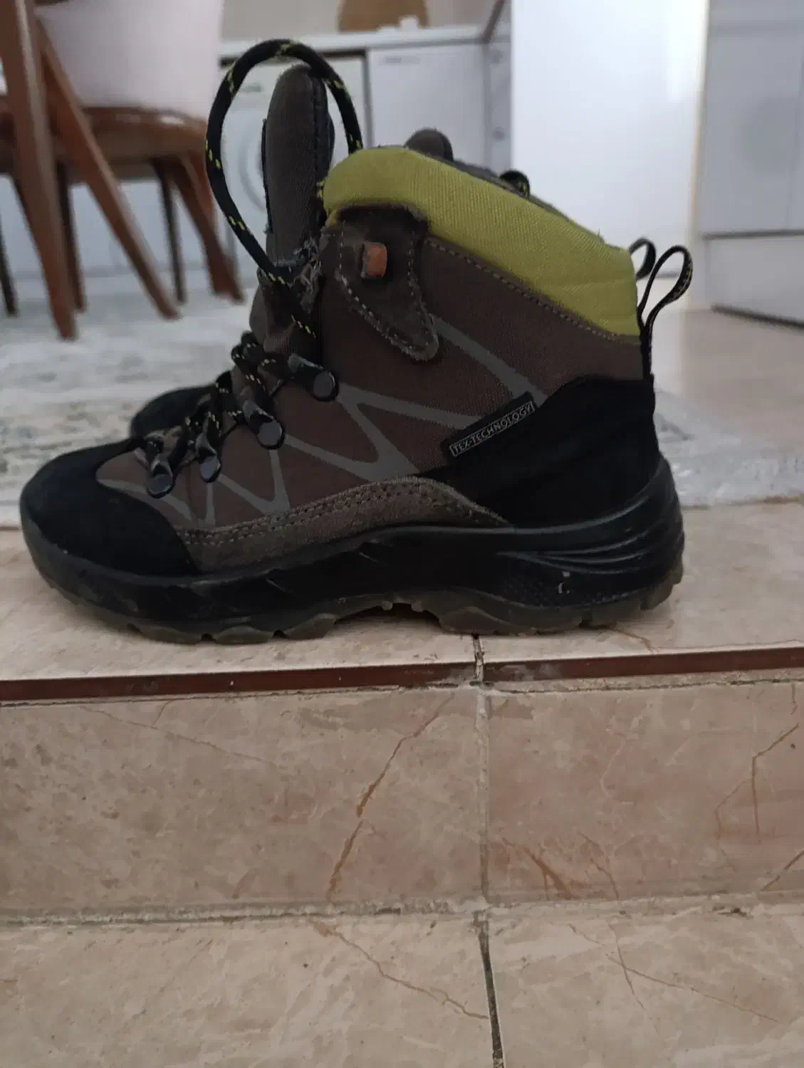 کفش|کیف، کفش، کمربند|سنندج, |دیوار