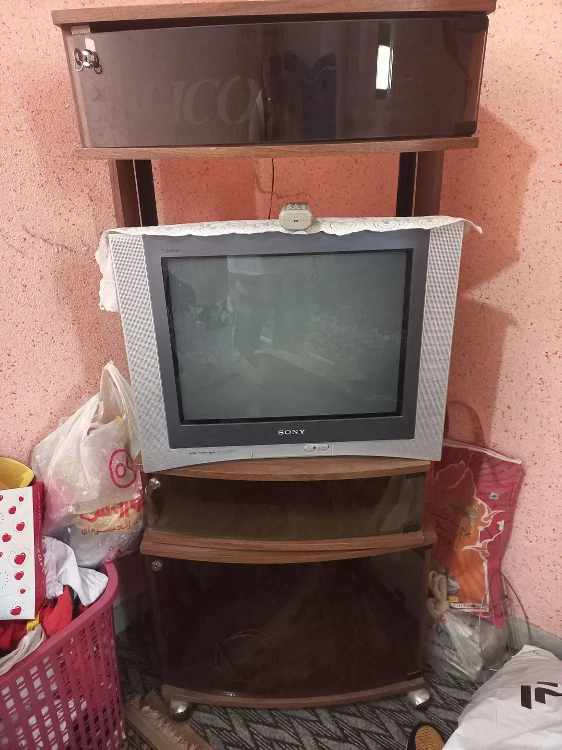 وسایل کارکرده خانه میز کمد و میز تلوزیون تمیز سالم|مبلمان خانگی و میز عسلی|یزد, |دیوار