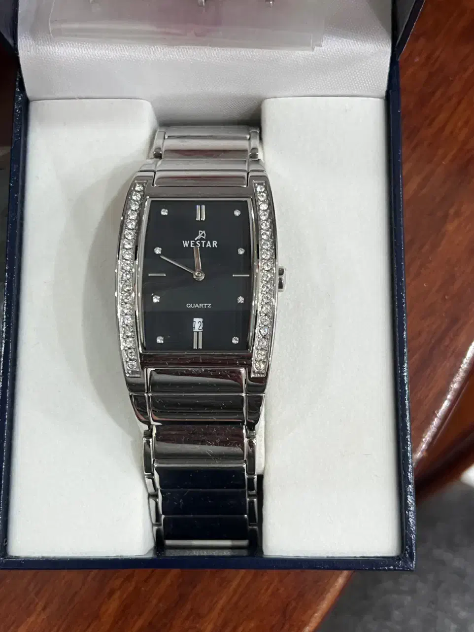 ساعت مردانه|ساعت|فردیس, منظریه|دیوار