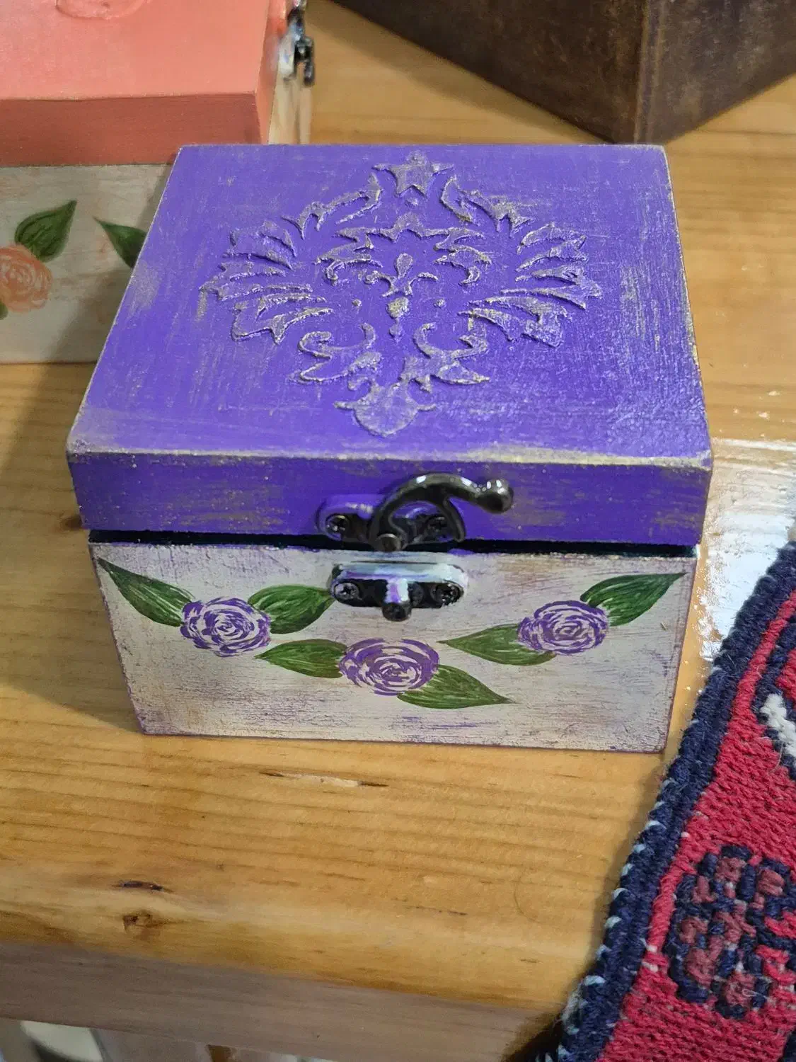 جعبه چوبی کوچک پتینه|صنایع دستی و سایر لوازم تزئینی|بندر ماهشهر, |دیوار