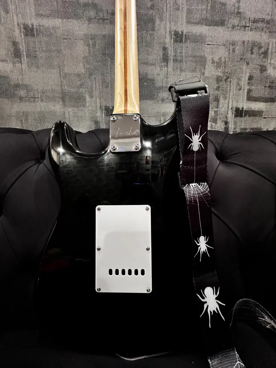 گیتار الکتریک fender|گیتار، بیس، امپلیفایر|فولادشهر, B4|دیوار