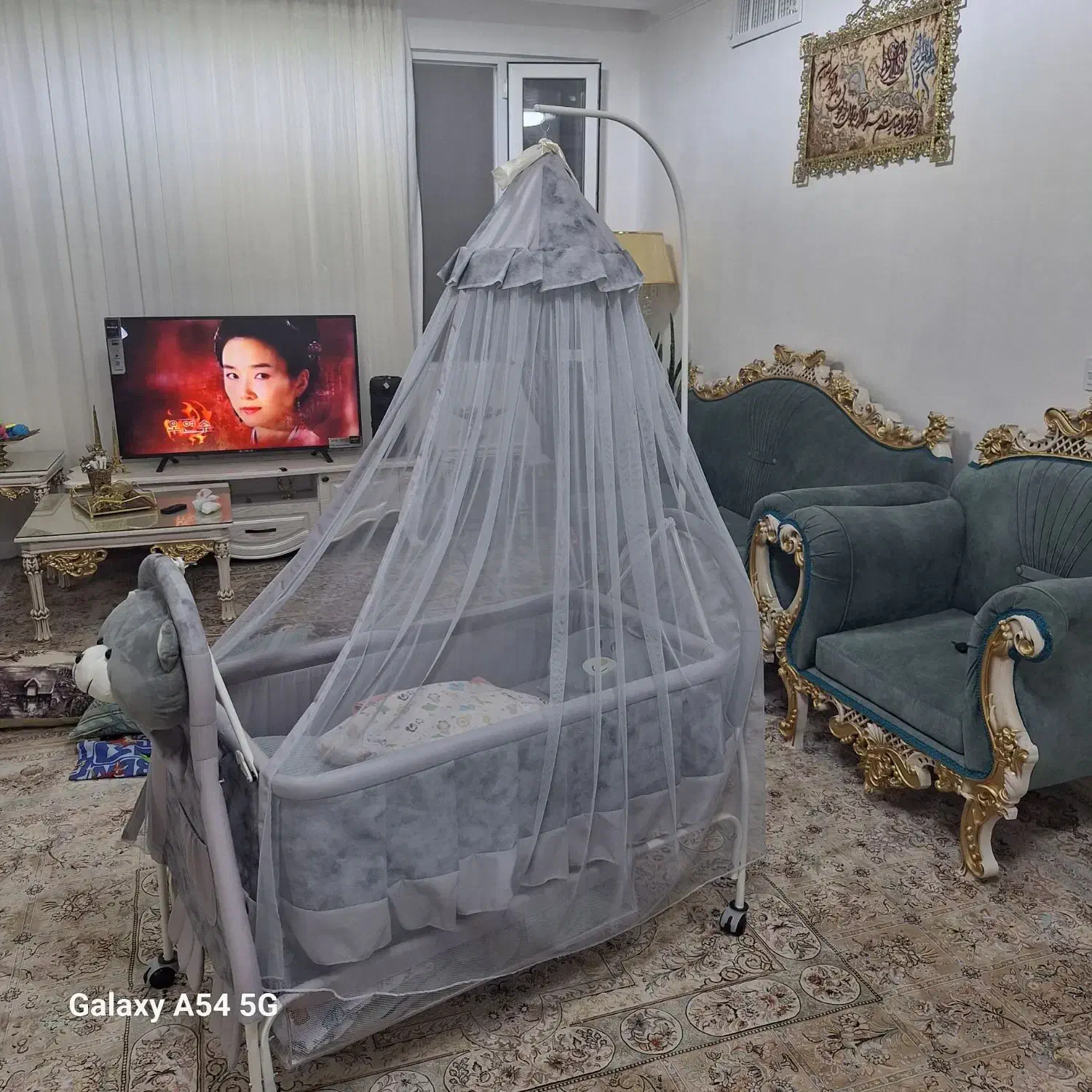 گهواره ای نوزاد در حد نو|اسباب و اثاث بچه|کمیجان, |دیوار