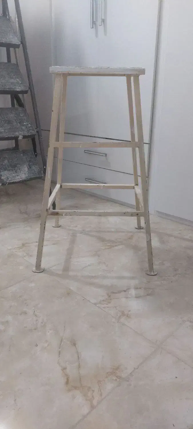 چهارپایه فلزی چهار پایه|صندلی و نیمکت|مشهد, بهمن|دیوار