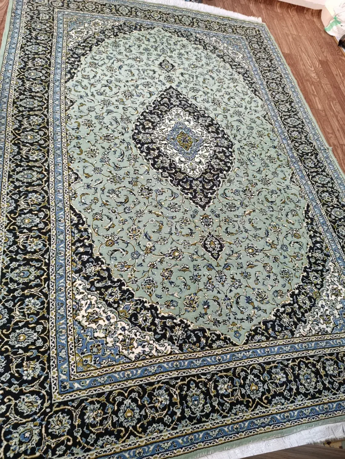 فرش ۶ متری و کناره ۶متری|فرش|لاهیجان, شهرک جانبازان|دیوار