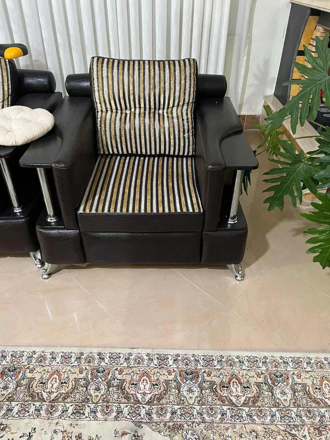 مبل ۷ نفره با میز|مبلمان خانگی و میز عسلی|قائم‌شهر, |دیوار