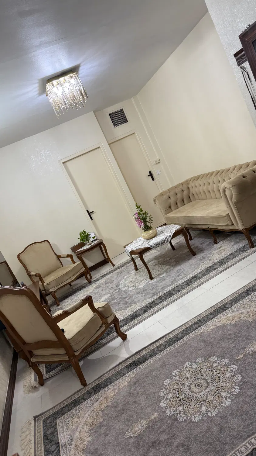 مبلمان چستر با تشک دوبل تمیز|مبلمان خانگی و میز عسلی|تهران, گرگان|دیوار