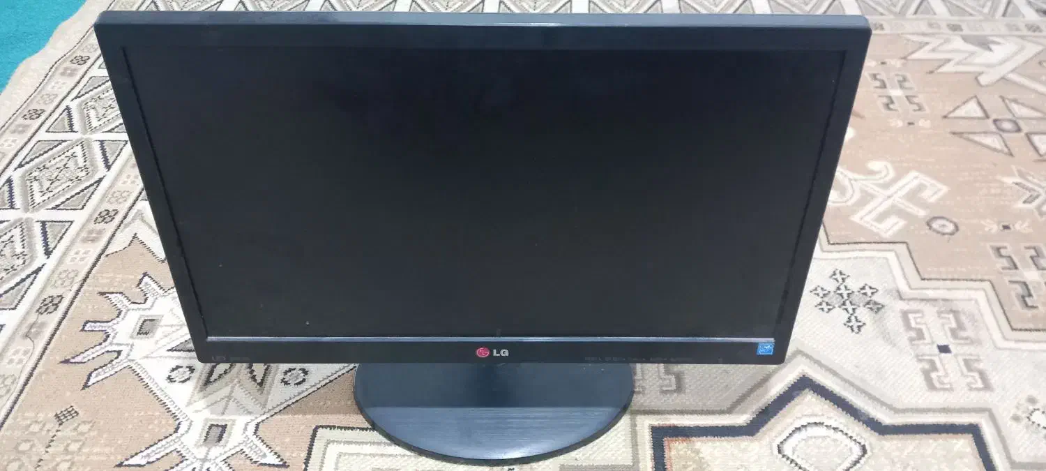 مانیتور کامپیوتر|قطعات و لوازم جانبی رایانه|فلاورجان, |دیوار