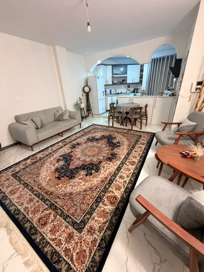 ۷۵متر/تاپ لوکیشن چهارباغ شرقی/دوخواب/پارکینگ باکس