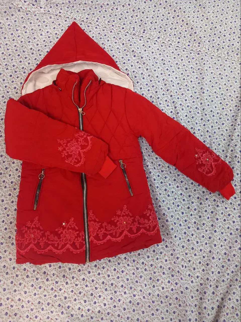 پالتو|لباس|کاشمر, |دیوار