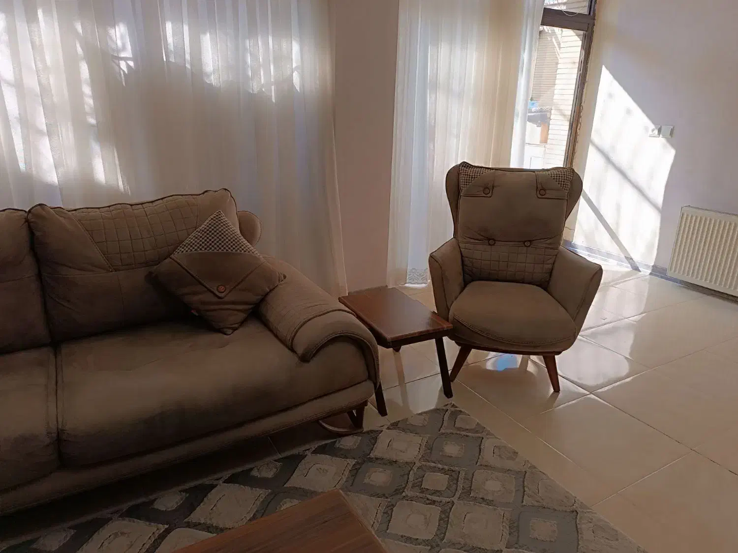 مبل راحتی هشت نفره|مبلمان خانگی و میز عسلی|اصفهان, جلالیه|دیوار