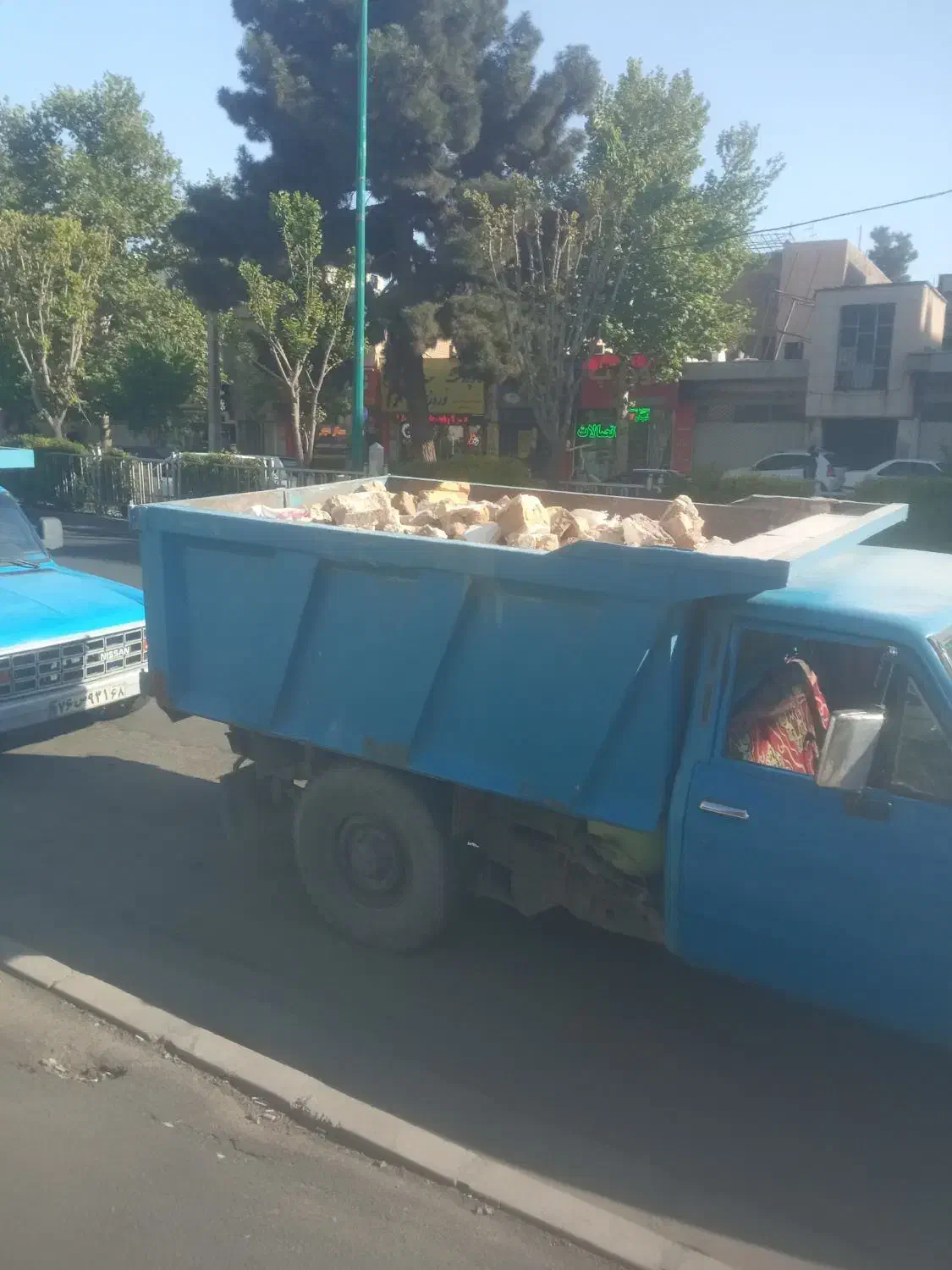 حمل نخاله وپخش مصالح|خدمات حمل و نقل|کرج, عظیمیه|دیوار