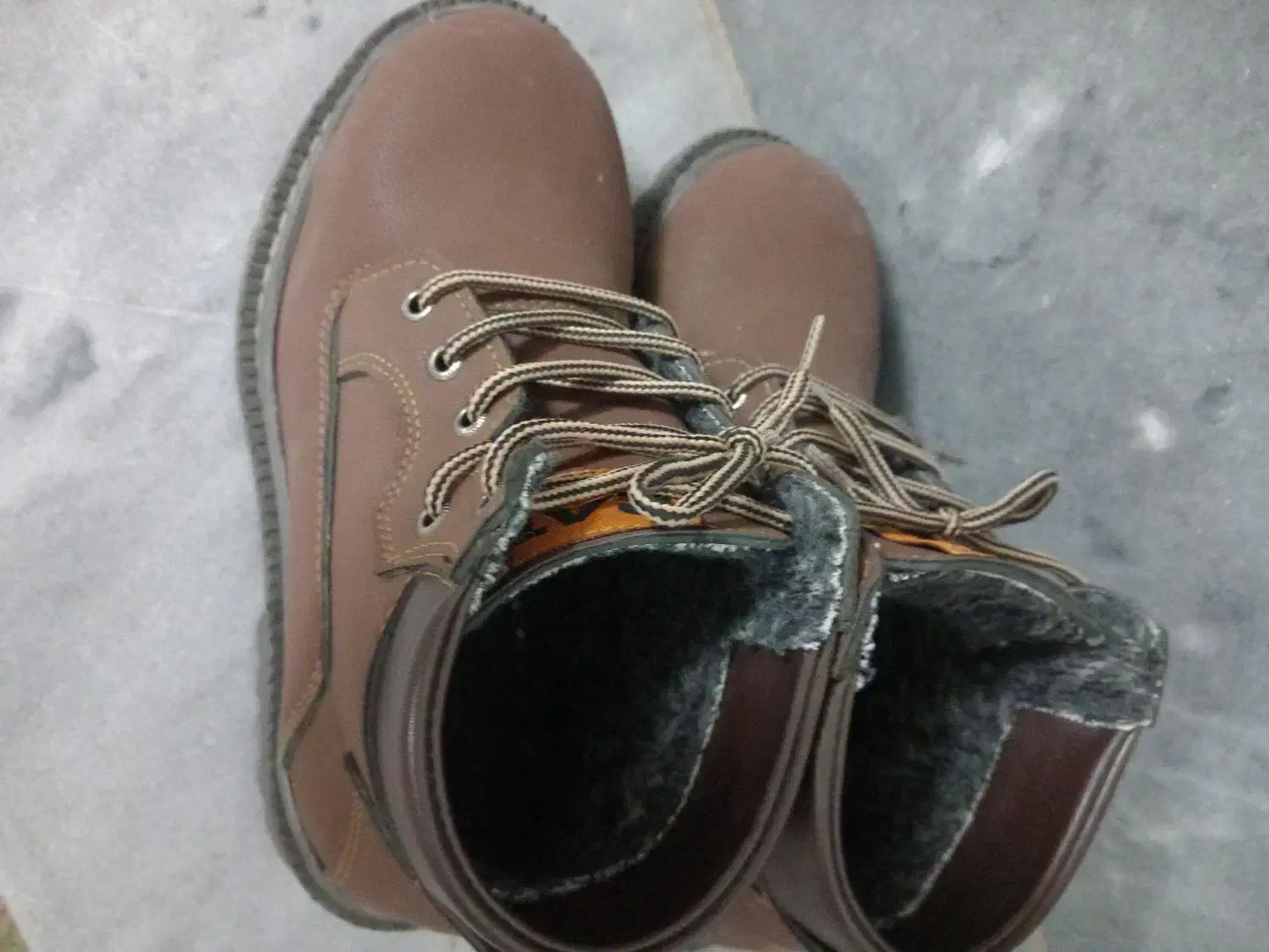 کتونی تمییز سالم|کیف، کفش، کمربند|اراک, |دیوار