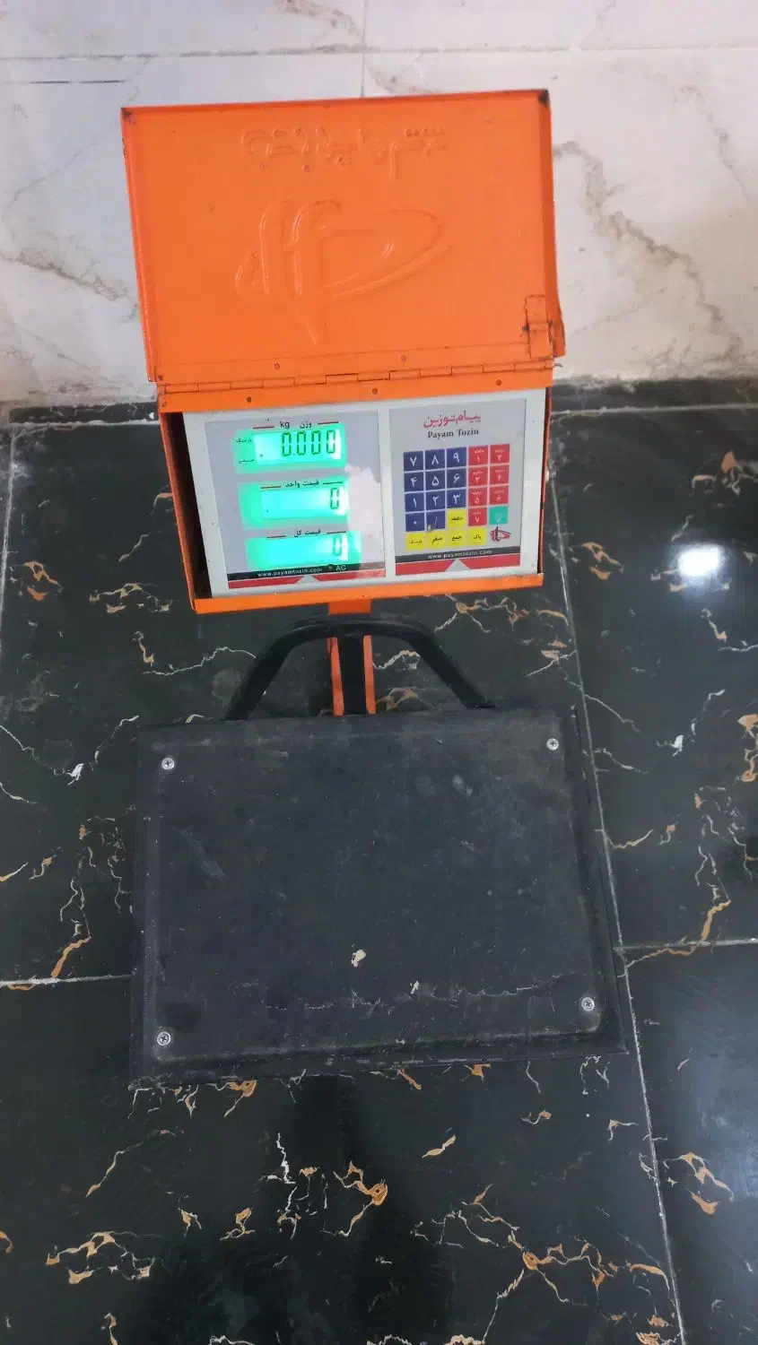 ترازوی ۱۰۰ کلیویی مغازه و فروشگاه  شارژی|فروشگاه و مغازه|چهاردانگه (تهران), |دیوار