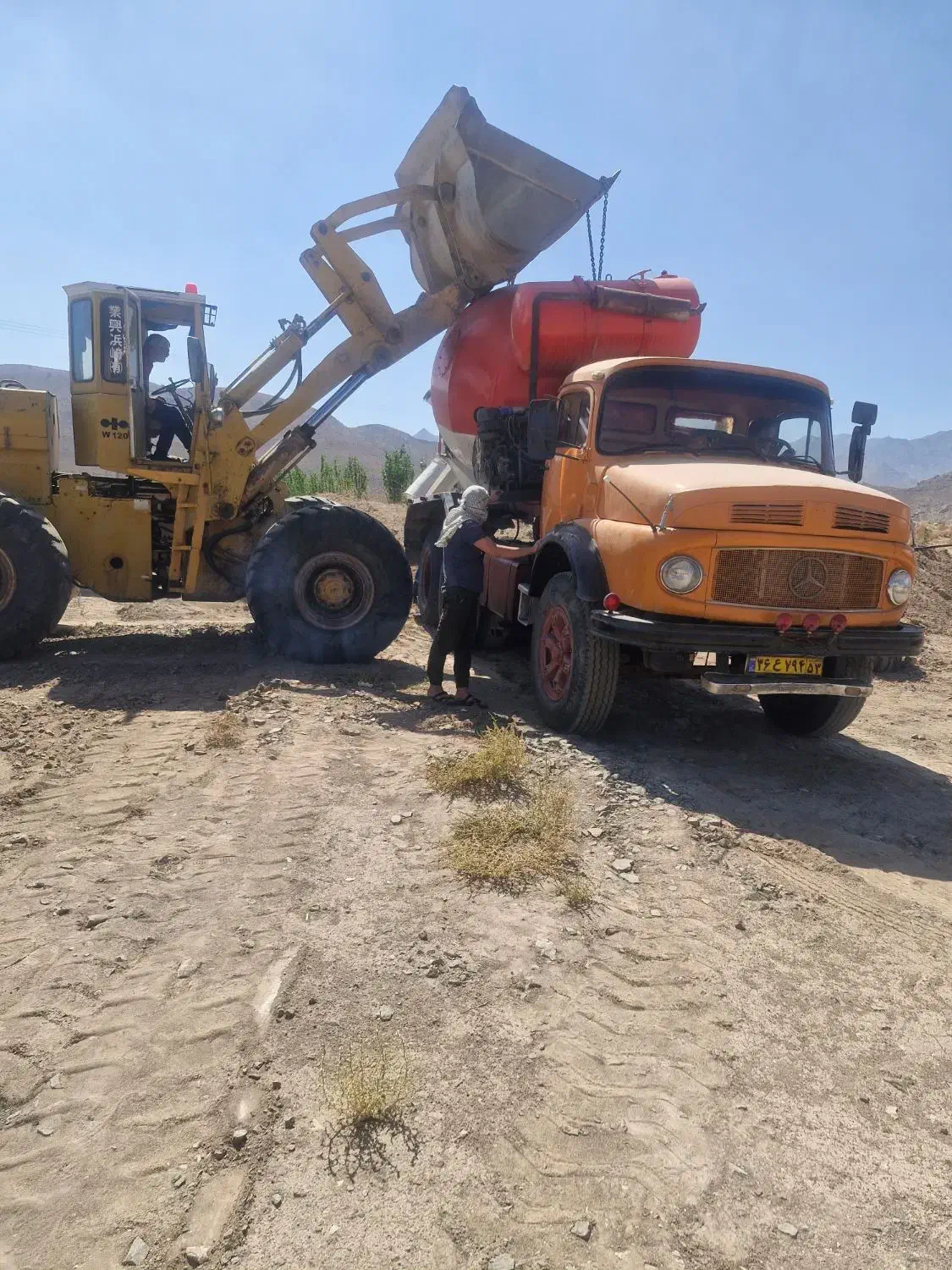 لودر کوماتسو 120 آماد بکار|ماشین‌آلات صنعتی|جیرفت, |دیوار