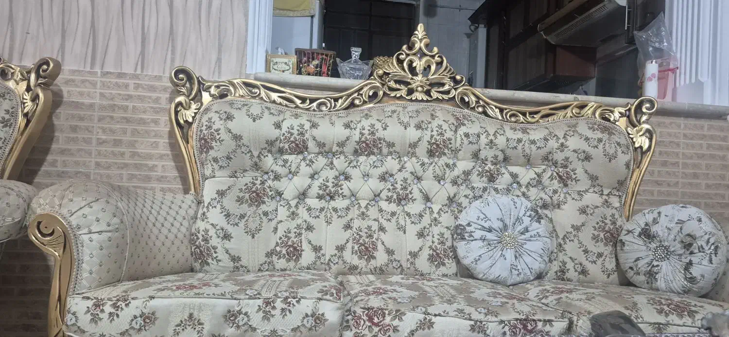 مبل سلطنتی ۹نفره تمیز|مبلمان خانگی و میز عسلی|شیراز, شهرک فجر|دیوار