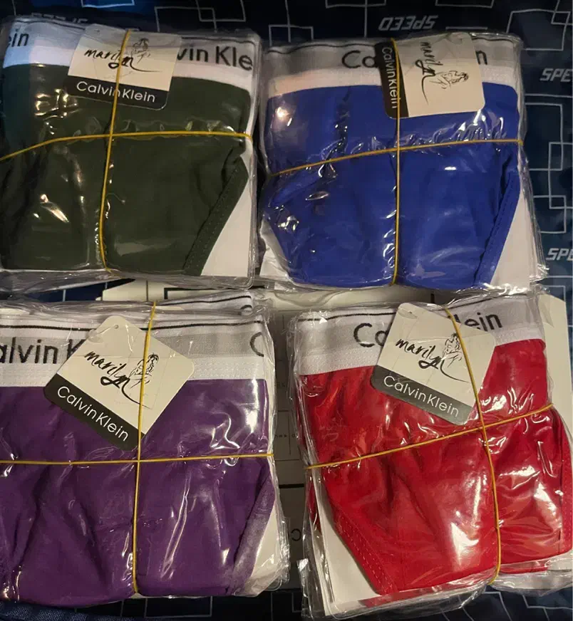 لباس زیر عمده|لباس|شیراز, سینما سعدی|دیوار