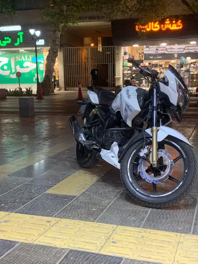 اپاچی ۱۸۰|موتورسیکلت|اصفهان, احمدآباد|دیوار