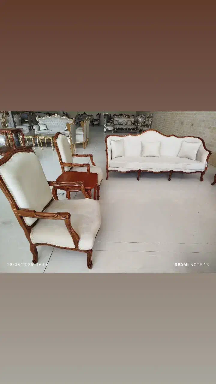 دلاوران با تولید بیش از ۴۰ مدل مختلف مبلمان|مبلمان خانگی و میز عسلی|زارچ, |دیوار