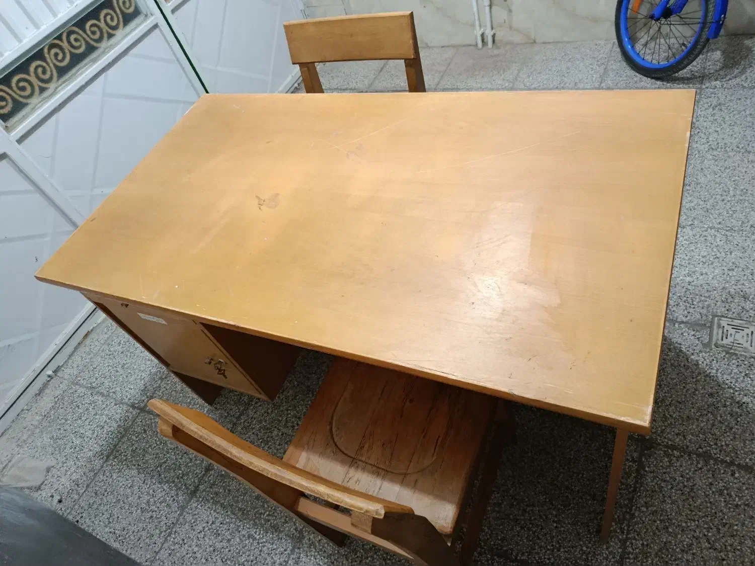 میز تحریر دو نفره با دو صندلی|میز تحریر و کامپیوتر|اردکان, |دیوار