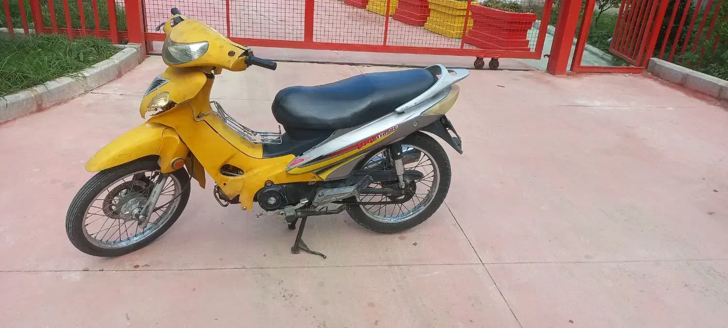 روان ویب ۱۱۰|موتورسیکلت|فومن, |دیوار