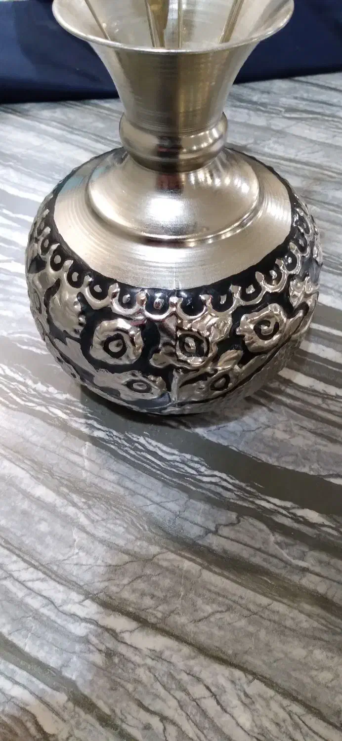 گلدان و گل|کلکسیون اشیاء عتیقه|قزوین, |دیوار