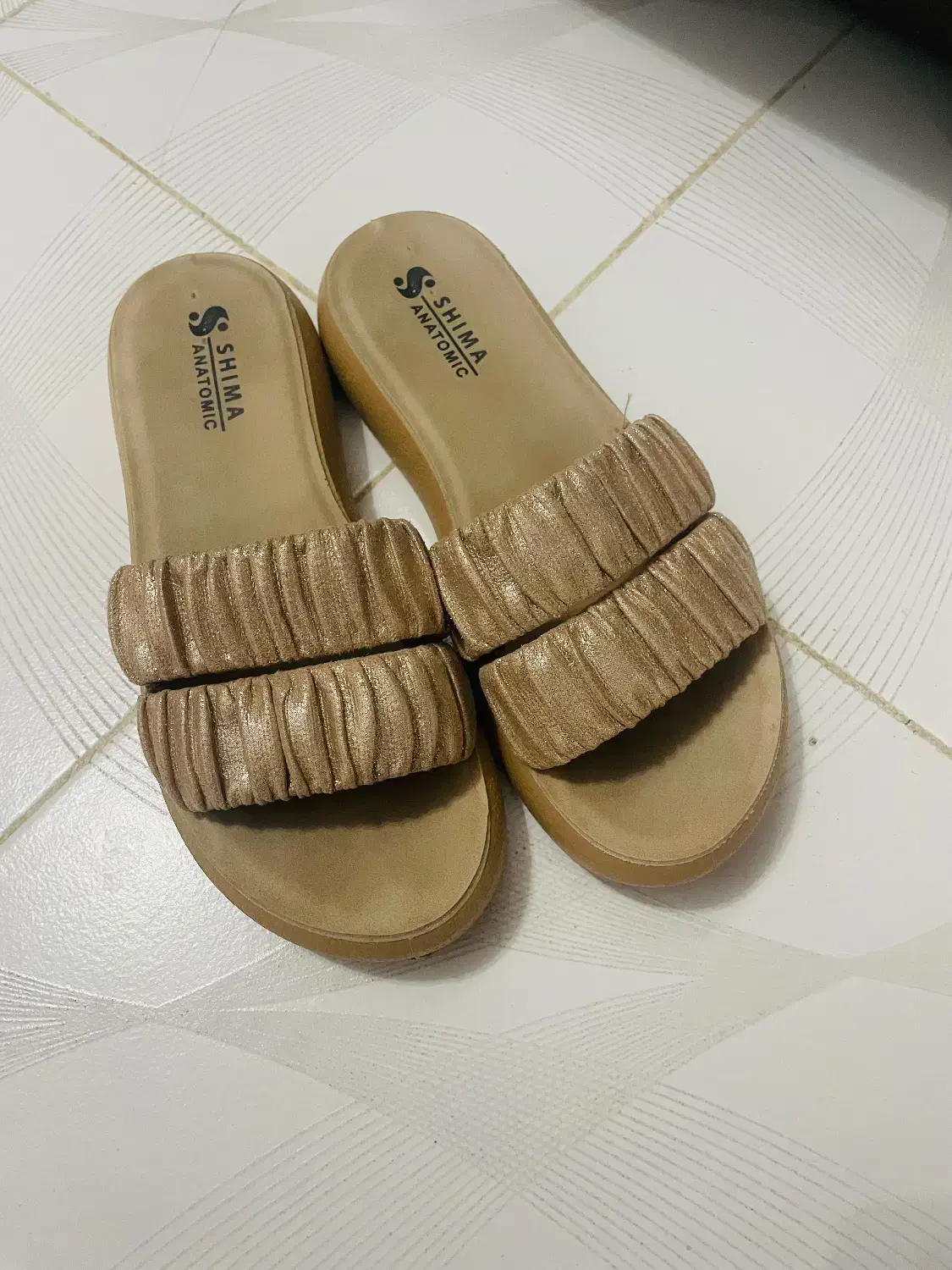 دمپایی|کیف، کفش، کمربند|زنجان, |دیوار