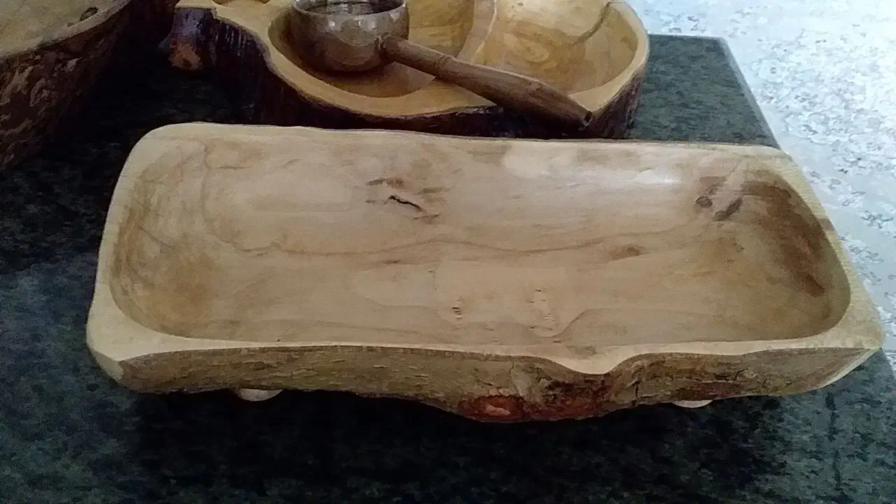 ظروف چوبی و انواع مجسمه چوبی|صنایع دستی و سایر لوازم تزئینی|آباده, |دیوار