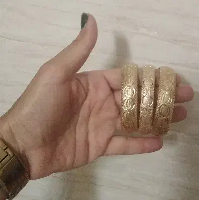 تک پوش رنگ ثابت زیبا در حد نو|بدلیجات|صدرا-فارس, فاز ۱|دیوار