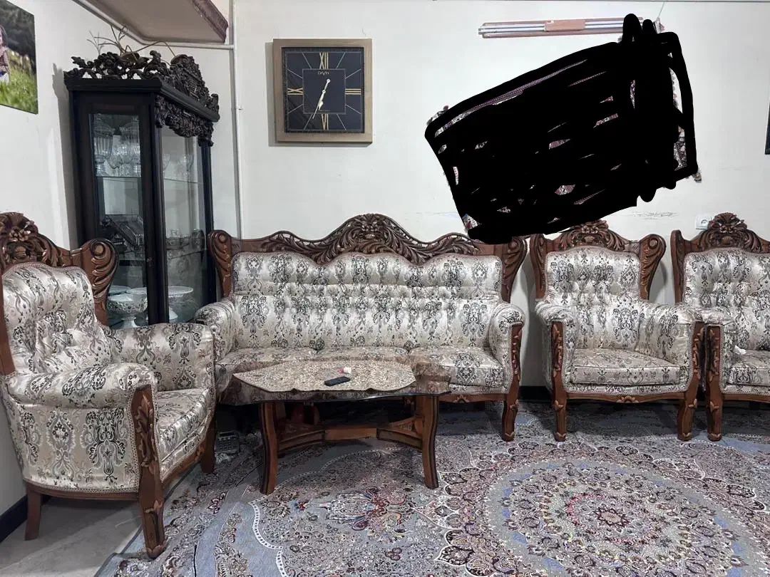 فروش مبل سلطنتی ۹نفره ومیزنهارخوری ۶نفره|مبلمان خانگی و میز عسلی|سیرجان, |دیوار