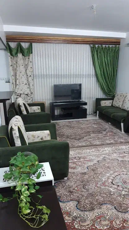 مبل راحتی و پرده|مبلمان خانگی و میز عسلی|قم, شهرک شهرداری|دیوار