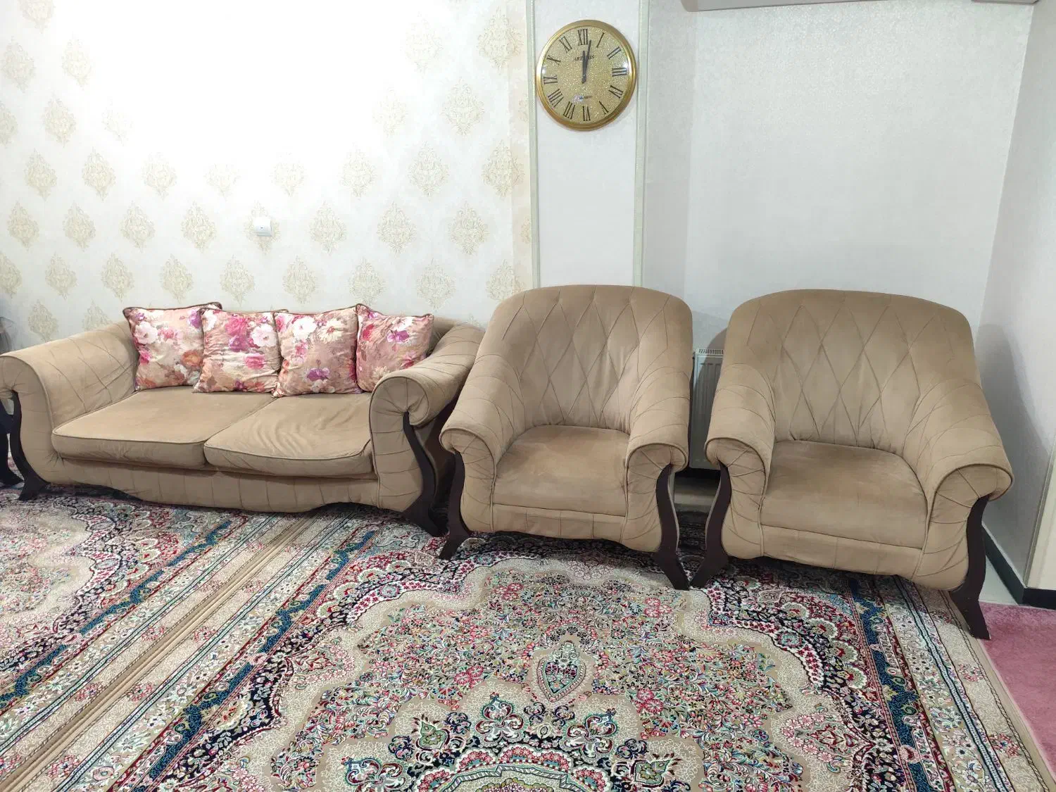 مبل هفت نفره راحتی|مبلمان خانگی و میز عسلی|محمدشهر, شهرک پیام (مهرالبرز)|دیوار