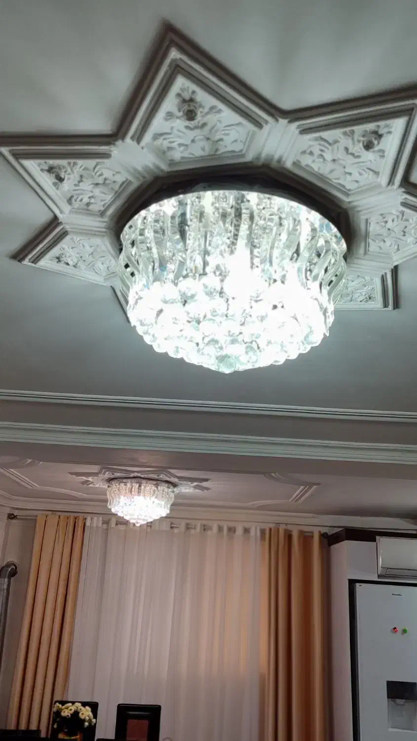 دوعددلوستر به همراه دیوارکوب|لوستر و چراغ آویز|رشت, چمارسرا|دیوار